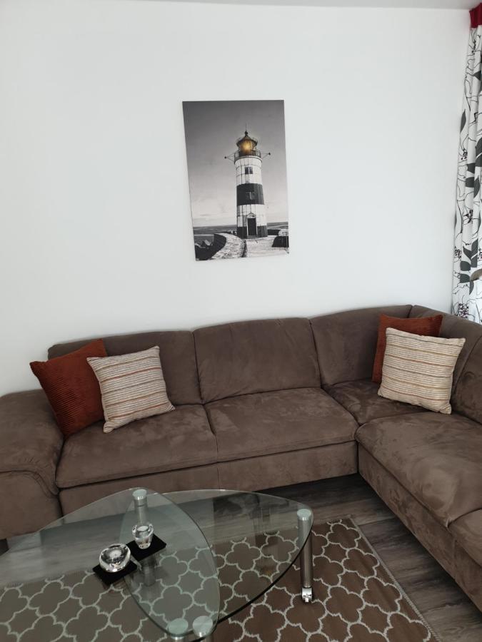 Maje Am Alten Binnenhafen Emden Bagian luar foto